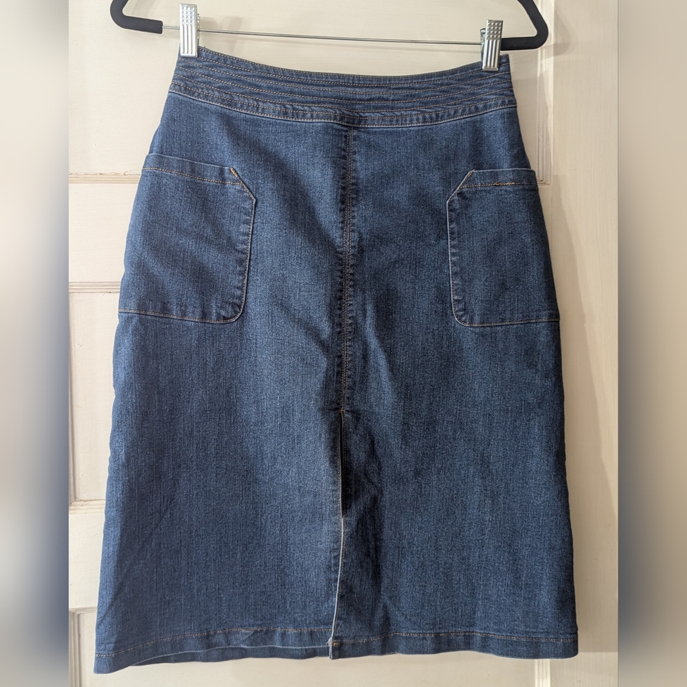 Universal Thread Denim Skirt With Pockets and Slit - size 2